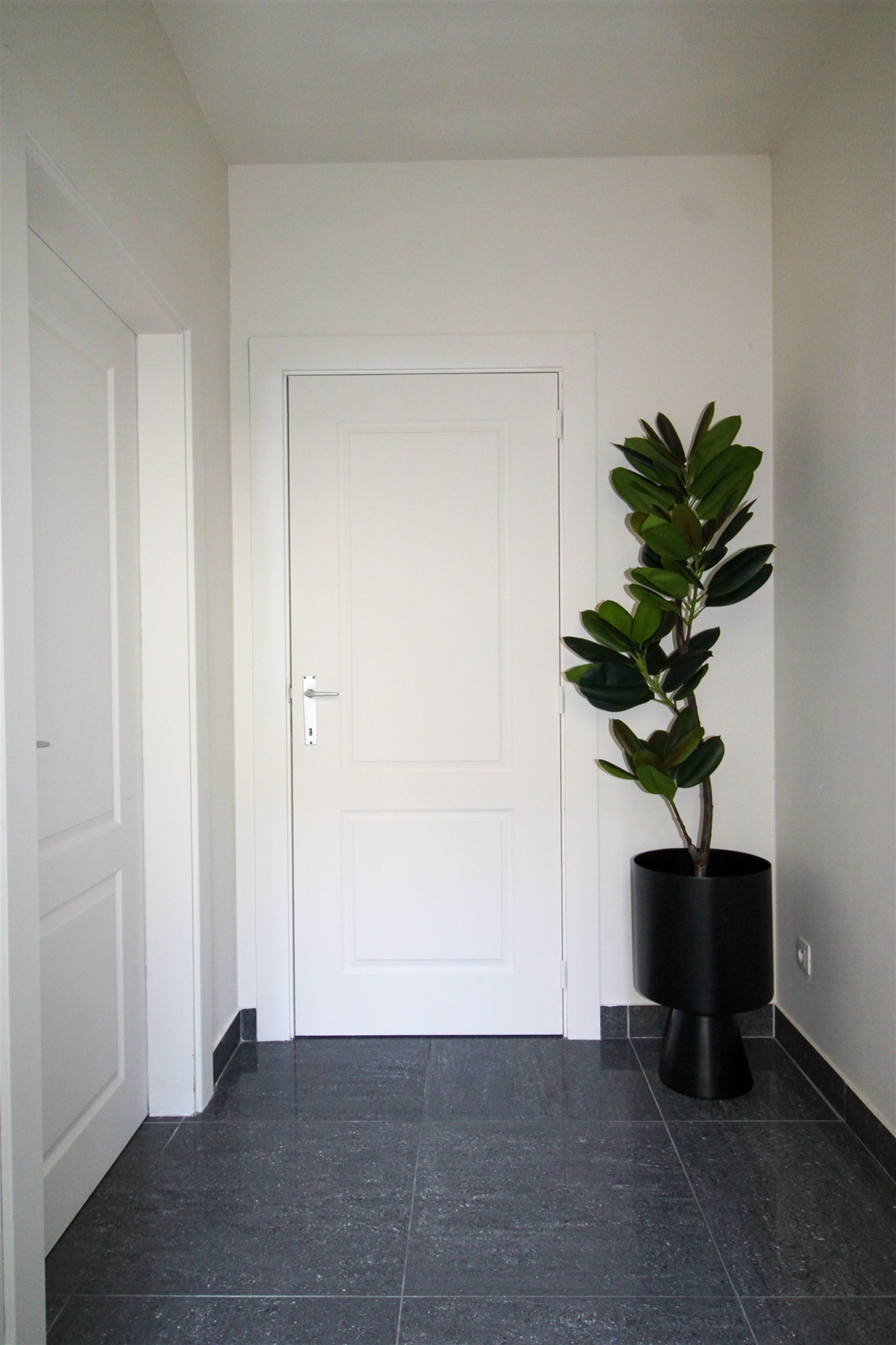 Ruime triplex met studio te koop in Opgrimbie! - foto 4