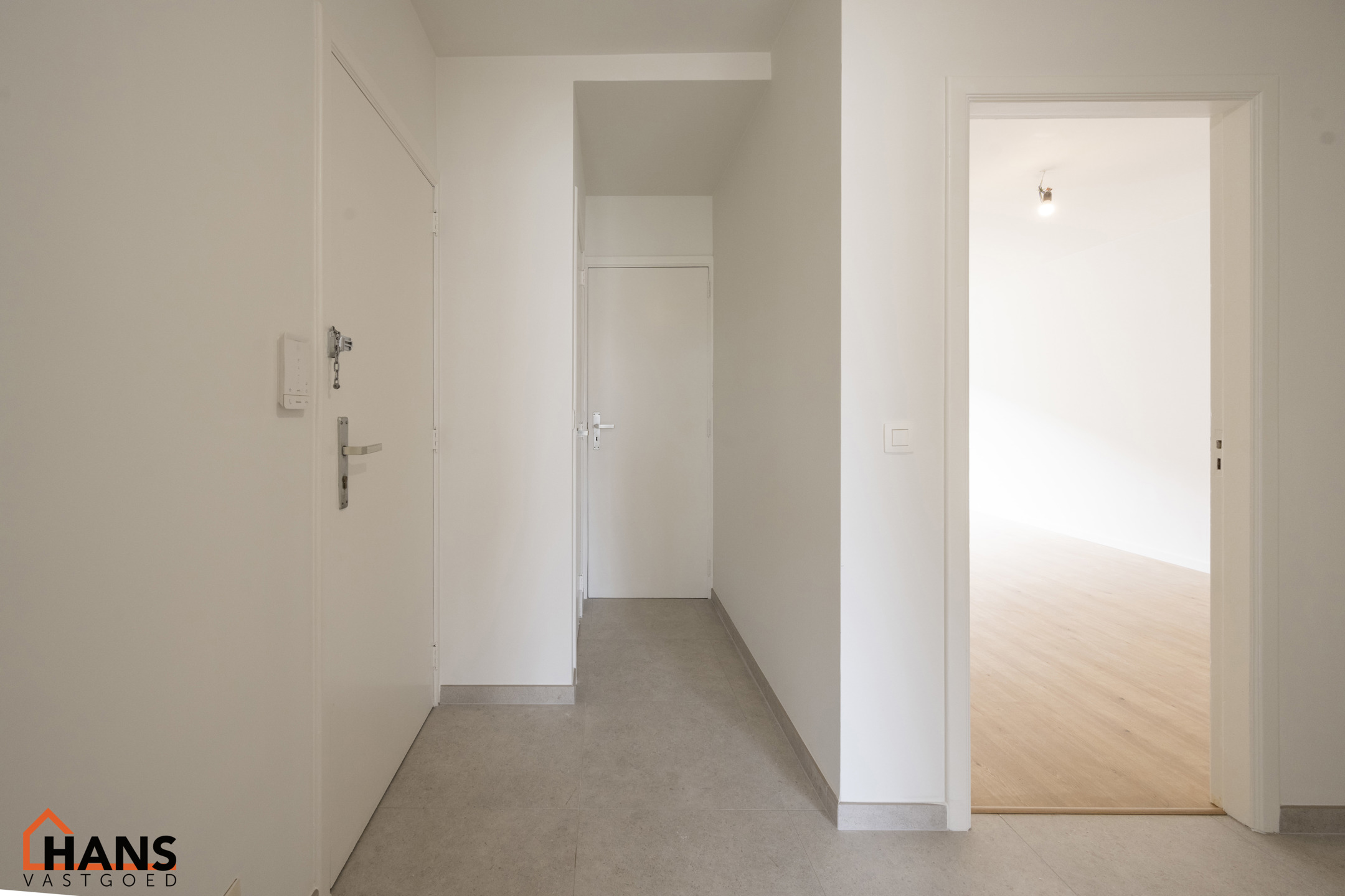 Gerenoveerd gelijkvloersappartement met garagebox. - foto 5