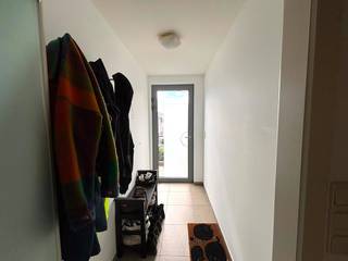 Dit instapklare appartement is rustig gelegen in Hasselt, op korte afstand van het centrum. Dankzij de praktische indeling, twee slaapkamers, het terras en de garage biedt het appartement alle nodige comfort.<br /><br />Verdiep +2: <br />- inkomhal<br />- ruime leefruimte<br />- keuken<br />- 2 slaapkamers <br />- badkamer<br />- berging<br />- apart toilet<br />- terras<br /><br />Verdiep -1: <br />- Garage <br /><br />Algemeen:<br />- bewoonbare oppervlakte: 85 m²<br />- individuele verwarming op aardgas<br />- EPC-label B<br />- rustige ligging nabij het centrum van Hasselt<br />- onmiddellijk beschikbaar<br /><br />Dit appartement in Hasselt is ideaal voor wie op zoek is naar een comfortabele woonst met twee slaapkamers en een goede bereikbaarheid. Het centrum van Hasselt, winkels, horeca en andere voorzieningen bevinden zich op korte afstand.<br /><br />De snelste manier om een bezoek te brengen aan dit appartement? Vraag je bezoek aan via de rode knop op onze website (www.dewaele.com). Telefonisch kunnen er geen afspraken gemaakt worden.<br /><br />Bij andere vragen kun je ons telefonisch contacteren via 011 30 50 50.