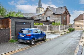 Op zoek naar een woning met veel potentieel en ruimte voor al uw dromen? Dan is de Trinellestraat 9 in Riemst precies wat u zoekt! Met...