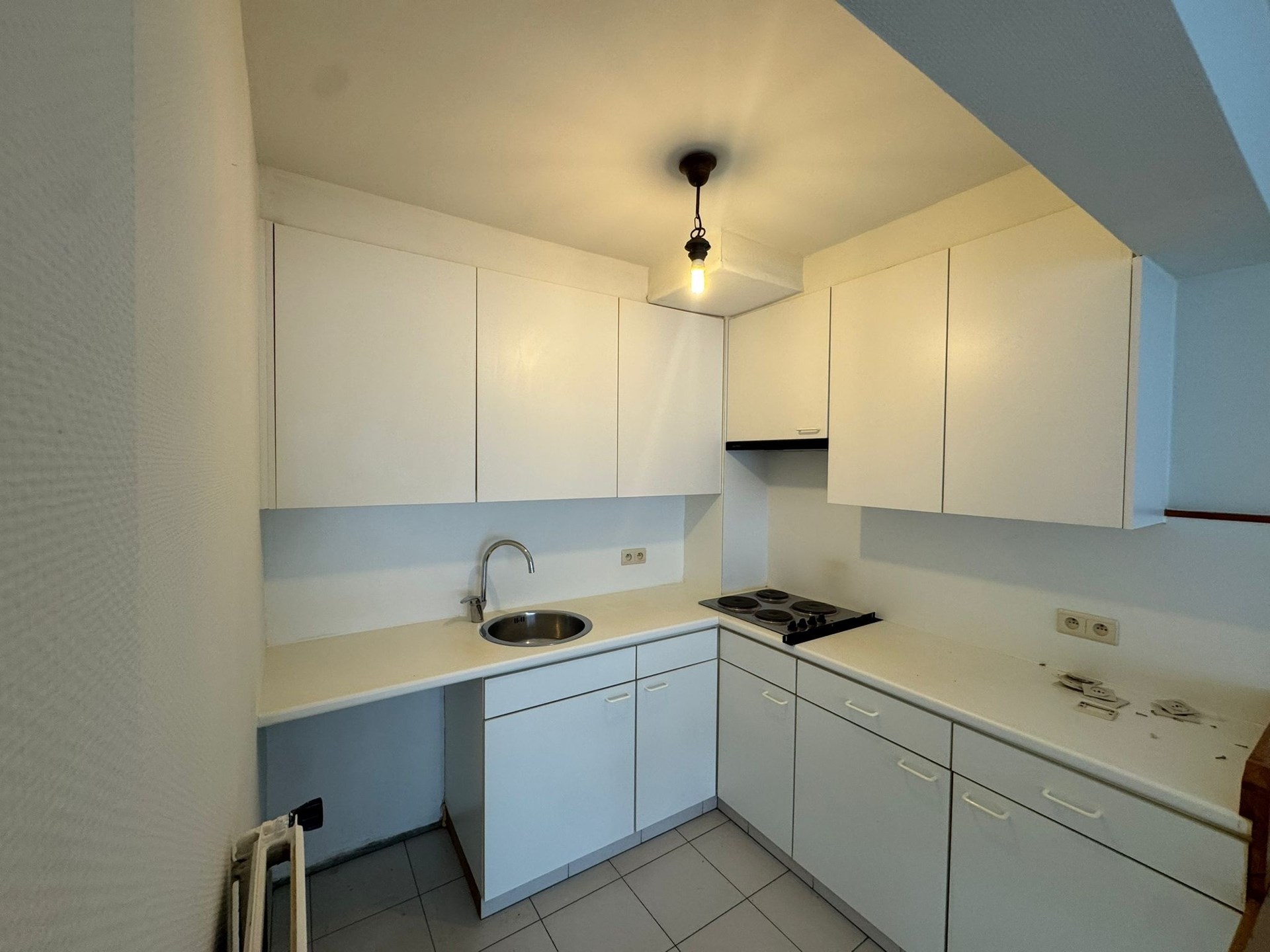 Gelijkvloers appartement met garage - foto 3