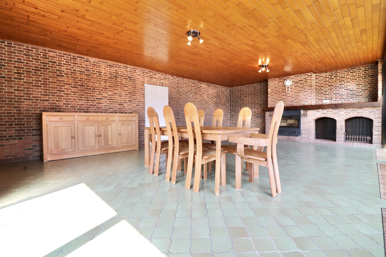 Ruime villa met 4 slp, tuin, 2 terrassen en 2 garages voor 1.250 EUR/mnd - foto 4