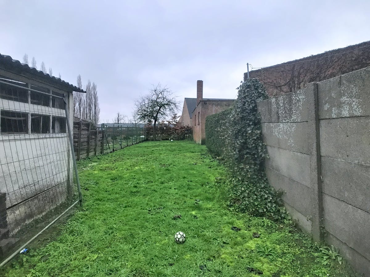 Maison à rénover à vendre dans le centre de Wuustwezel - photo 5