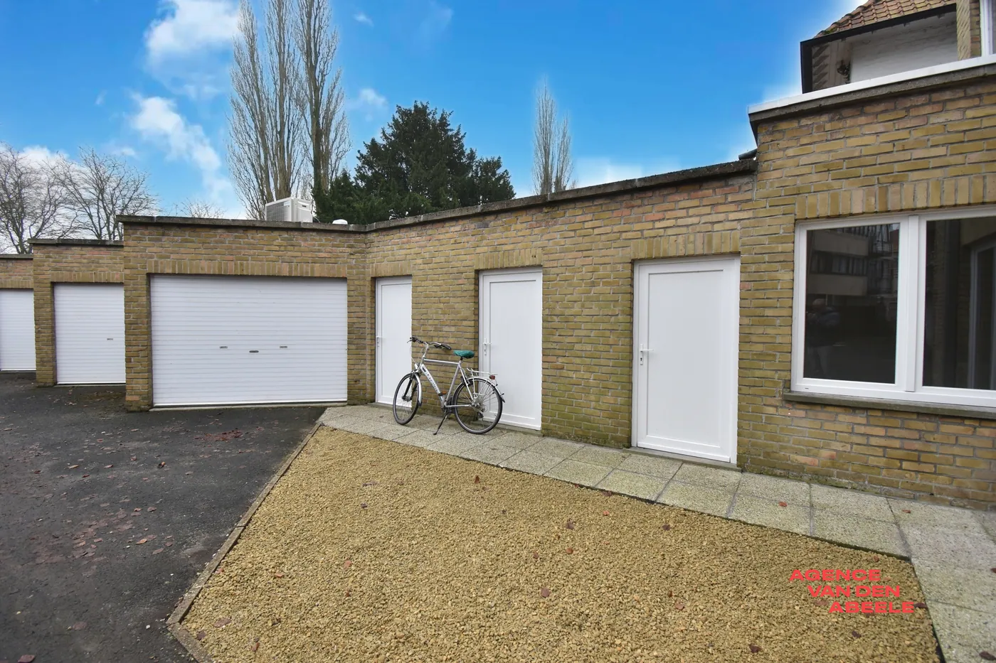 Ruim appartement met 2 slaapkamers in het hart van Sint-Andries - foto 4
