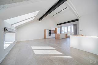 Au cœur du village de Tarcienne, dans un environnement d’un calme absolu, découvrez ce magnifique duplex de 2024 situé au premier étage d’une...