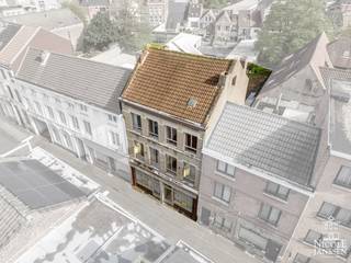 Twee met mekaar verbonden handelspanden bieden diverse mogelijkheden van restaurant, horeca tot handel of dienstensector en mogelijkheid om erboven...