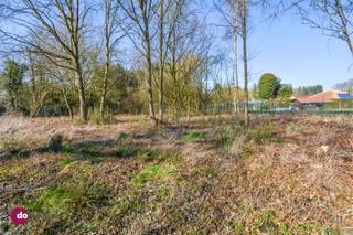 Spacieux terrain à bâtir de 17are 90ca pour OB avec orientation NW Vous êtes à la recherche d'un terrain à bâtir spacieux situé à proximité du centre...