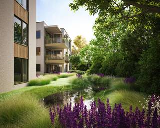 <p>Duurzaam wonen temidden van een weelderig groen binnengebied?<br /><strong>Park ter Wilghen</strong>, gelegen aan de Merlostraat in het hart van Groot-Bijgaarden, is een <strong>exclusief nieuwbouwproject </strong>dat rust, natuur en moderne luxe combineert als nooit tevoren.</p>
<p>28 woonunits verdeeld over vijf aparte gebouwen met in totaal <strong>10 garden appartementen</strong>, <strong>16 park appartementen</strong> en <strong>2 adembenemende penthouses</strong> met een 360° uitzicht. Een sublieme locatie die de sereniteit van het groen harmonieus verenigt met de bereikbaarheid van het bruisende stadsleven en dit slechts op een steenworp afstand van het centrum van Groot-Bijgaarden.</p>
<p>Maak een wandeling door de weelderige gemeenschappelijke tuin en laat je betoveren door de rust en schoonheid van dit groene binnengebied. Hier is buiten zijn écht ontspannend, want het hele domein is verkeersvrij. Geniet van het buitenleven op je heerlijk <strong>ruime terras</strong>, dat uitnodigt tot ontspannen en genieten van de natuur.</p>
<p>Bij Park ter Wilghen staat duurzaamheid centraal. Er wordt geïnvesteerd in de nieuwste, meest milieuvriendelijke technologieën, waaronder een lucht-water warmtepomp, zonnepanelen, vloerverwarming en een ventilatiesysteem van de hoogste kwaliteit. Zo is dit nieuwbouwproject BEN (Bijna Energie Neutraal) en draag je bij aan een groenere toekomst, terwijl je geniet van het comfort van modern wonen.</p>
<p>En dat is nog niet alles. Binnenin de woningen vind je enkel het beste van het beste. Van de keuken, waar er standaard gekozen wordt voor een stijlvol composieten werkblad en hoogwaardige apparatuur, tot aan de luxueuze badkamer met regendouche - hier geniet je van een leven van pure luxe!</p>
<p>Je auto parkeer je veilig in de ondergrondse parking, en er zijn tevens ruime privékelders, ideaal voor het stallen van bijvoorbeeld je e-bike.</p>
<p>Met de E19 en E40 op slechts 2 kilometer afstand en de uitstekende verbindingen met het openbaar vervoer, inclusief een bushalte op loopafstand en een treinstation op slechts 1,2 kilometer, is Park ter Wilghen meer dan alleen een thuis - het is <strong>een oase van rust en luxe</strong>, perfect gelegen in het hart van alles wat je nodig hebt. Ervaar het beste van beide werelden bij Park ter Wilghen - jouw groene oase van rust in het bruisende Groot-Bijgaarden.</p>