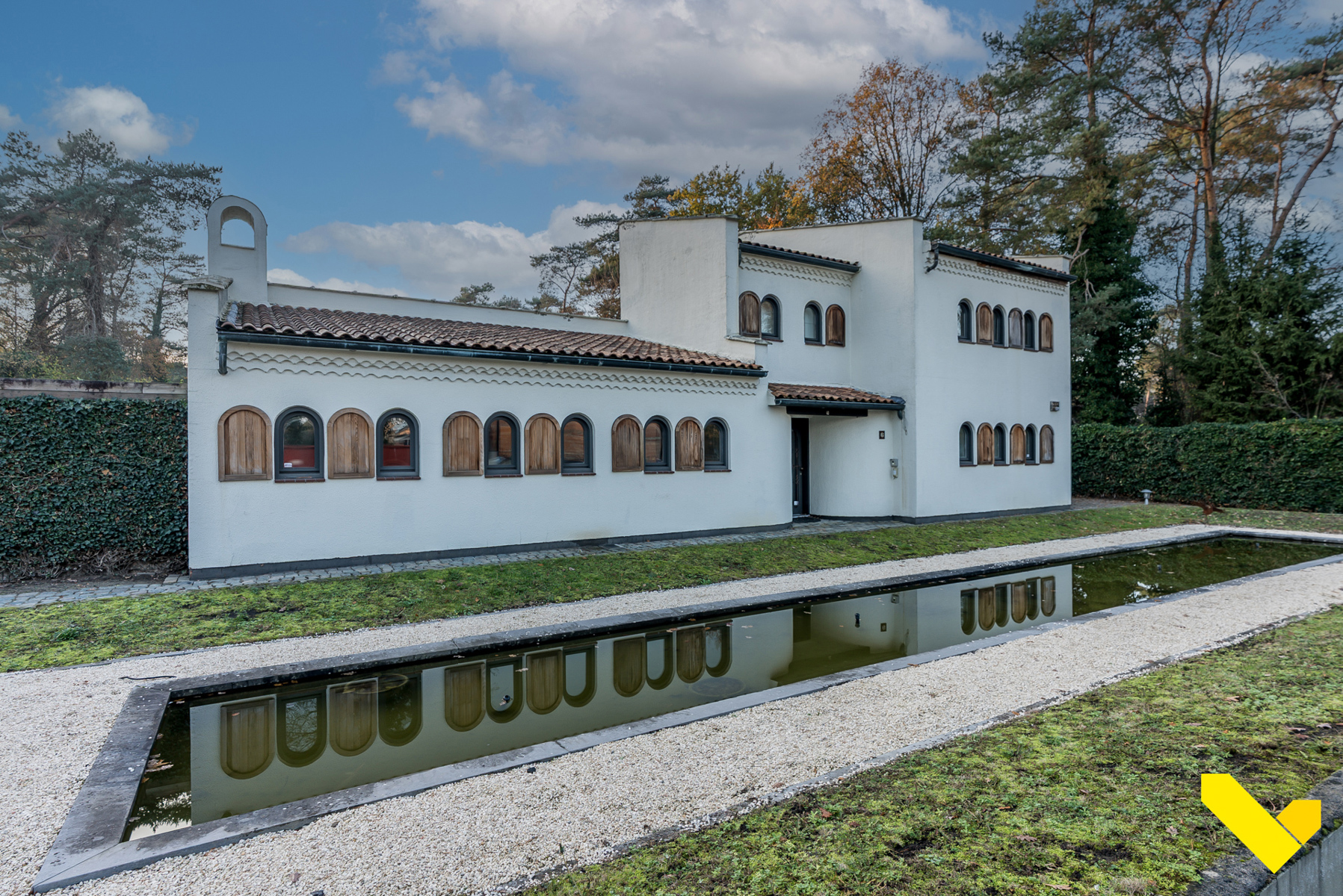 Uitzonderlijke villa met zwembad in groene omgeving! - foto 1