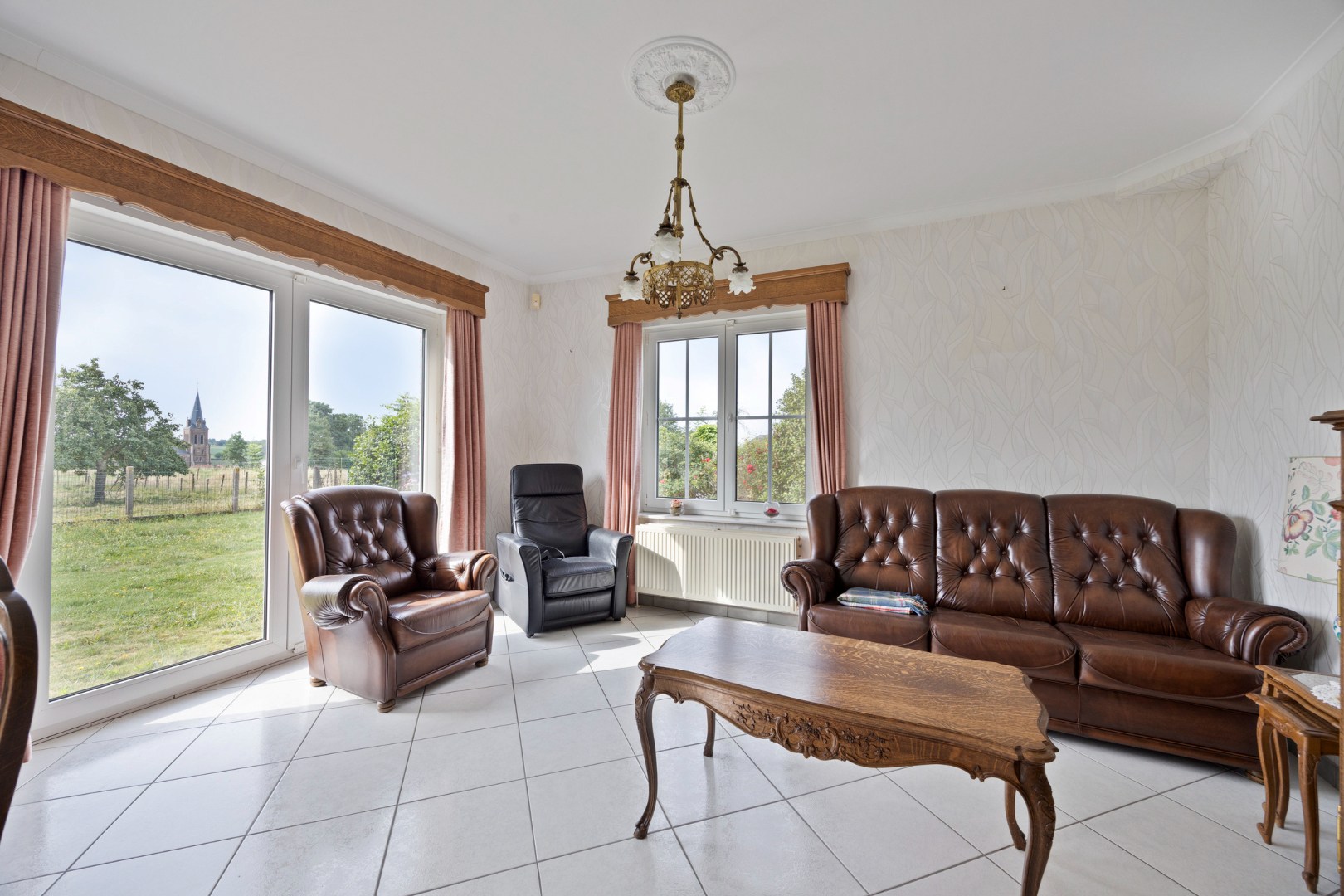 Ruime landelijke woning met tuin en weide op mooi perceel van 21a22ca - foto 5