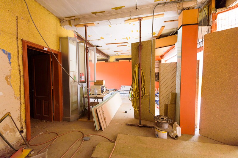 Te renoveren woning met garages - foto 3