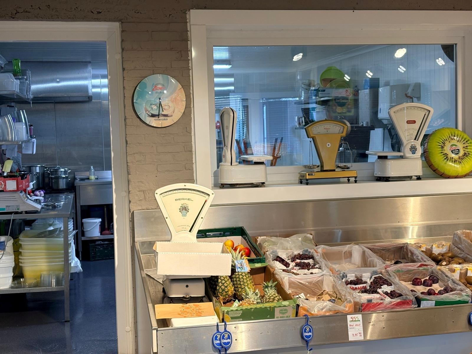 Handelsgebouw van ca 500 m² op een grond van 2.000m² - foto 4