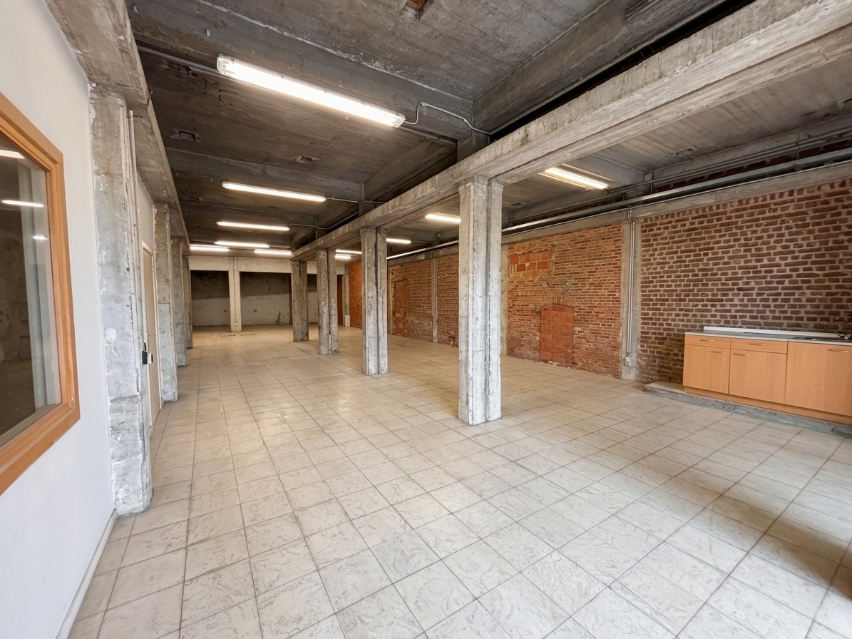 Magazijn van 220m² op commercieel centrum Pottelberg - foto 4