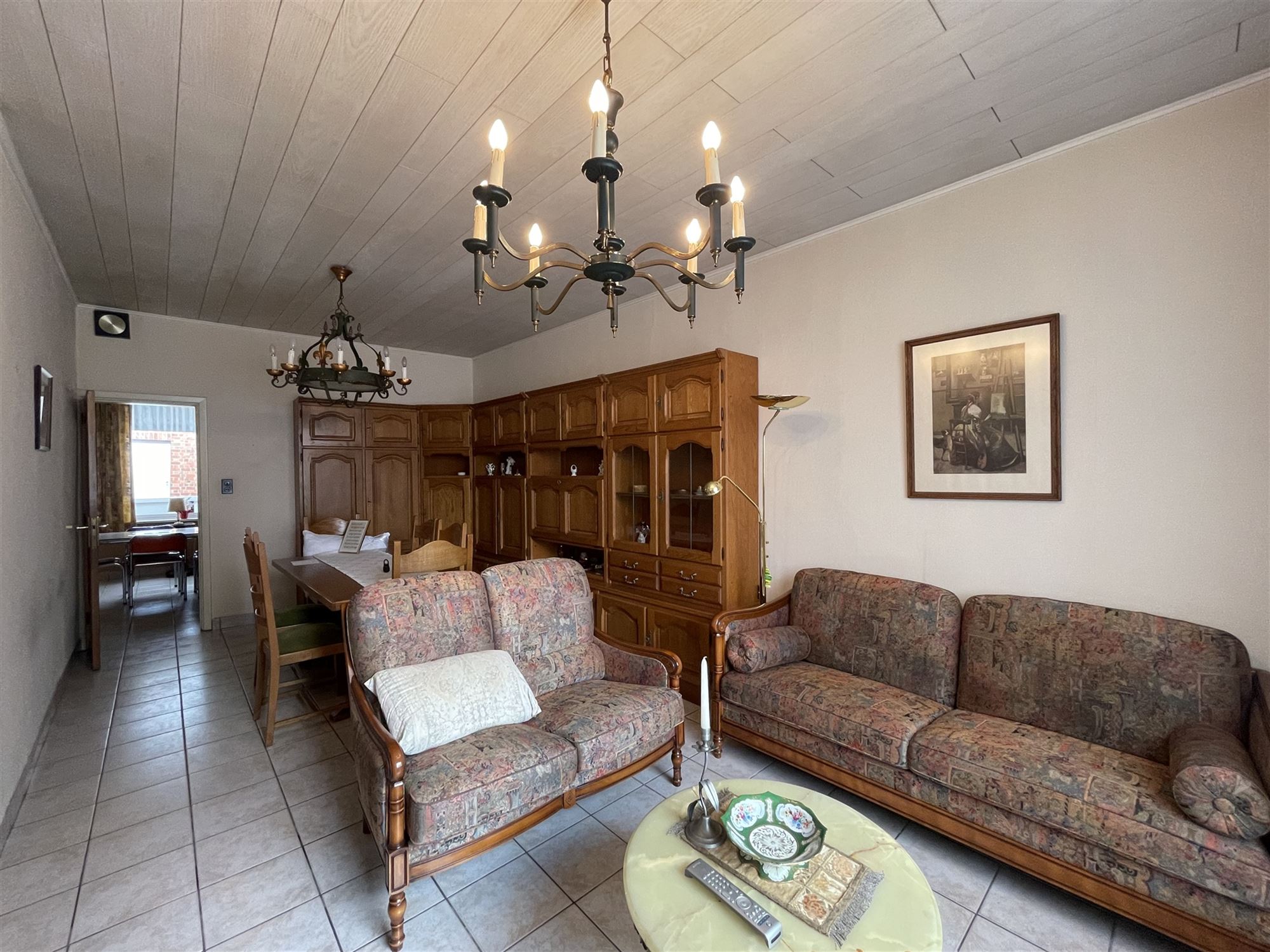 Woning met drie slaapkamers, terras en garage. - foto 3