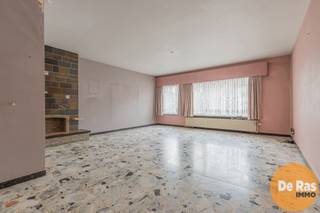 AALST - Gelijkvloers appartement met veel potentieel op toplocatie.EERSTE BEZOEKDAG woensdag 22/04 VAN 16U TOT 19U (enkel op afspraak!)Bent u op zoek...