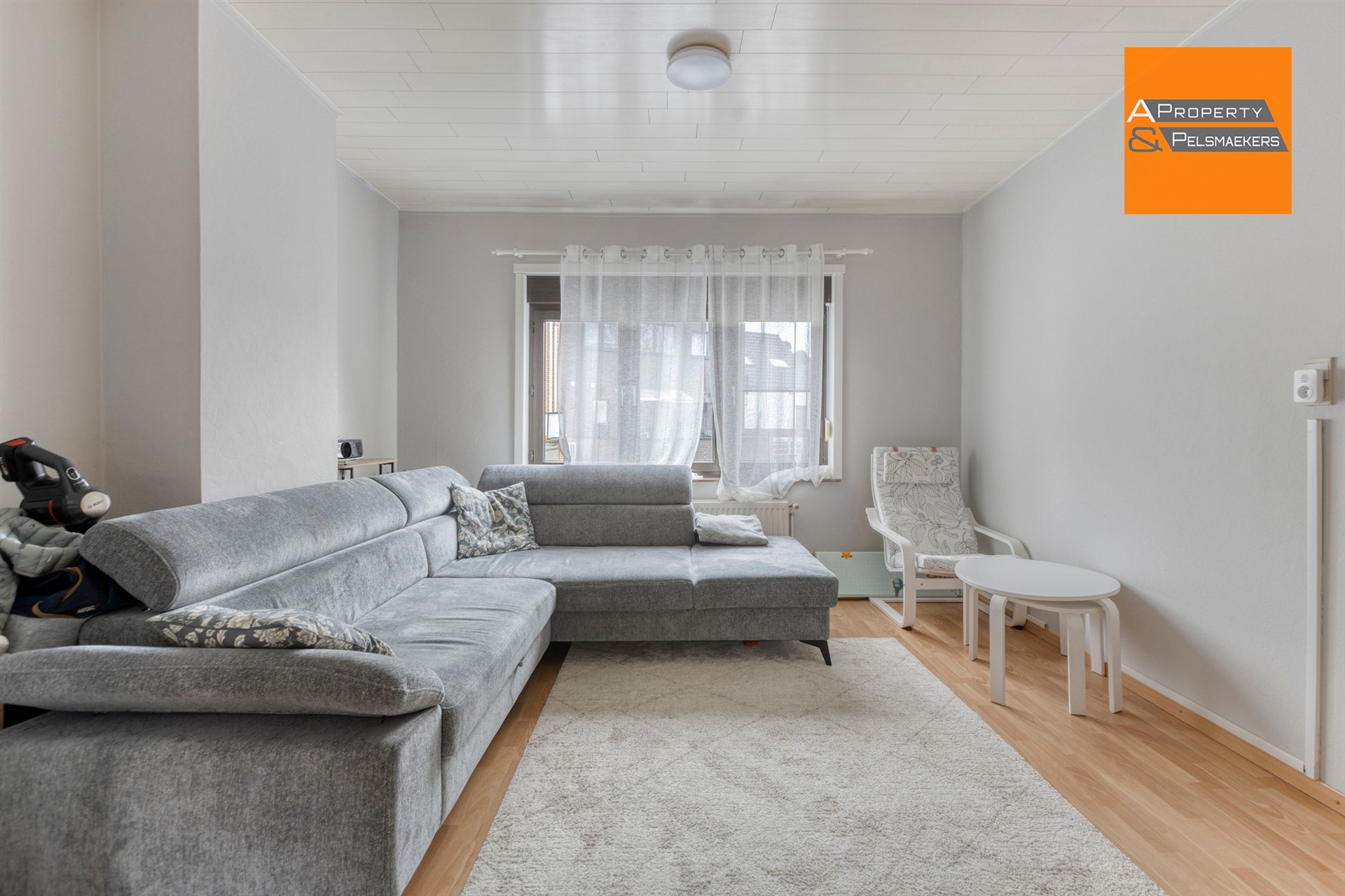 Commercial property - photo 3