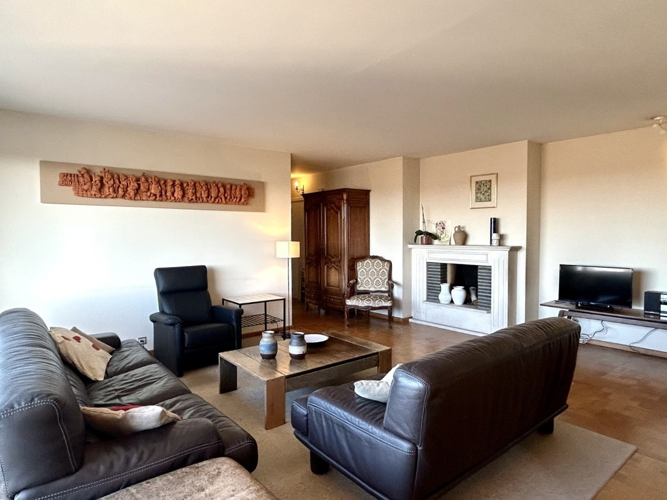 Ruim 3-kamerappartement met garagebox en autostaanplaats - foto 3