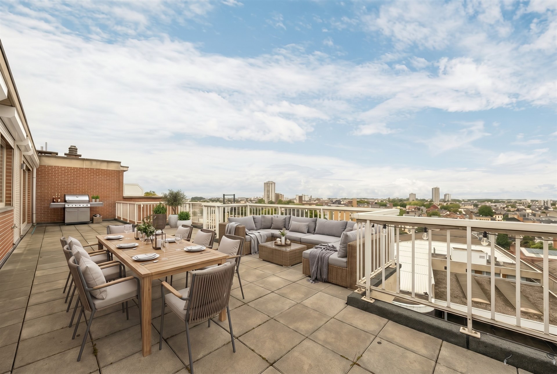 Lichtrijk penthouse met ruime terrassen en panoramisch uitzicht! - foto 2