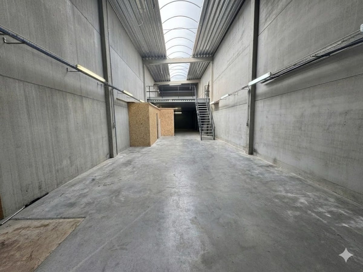 KMO-unit (227 m²) met verdiep en laadpaal te huur – Bredene - foto 3