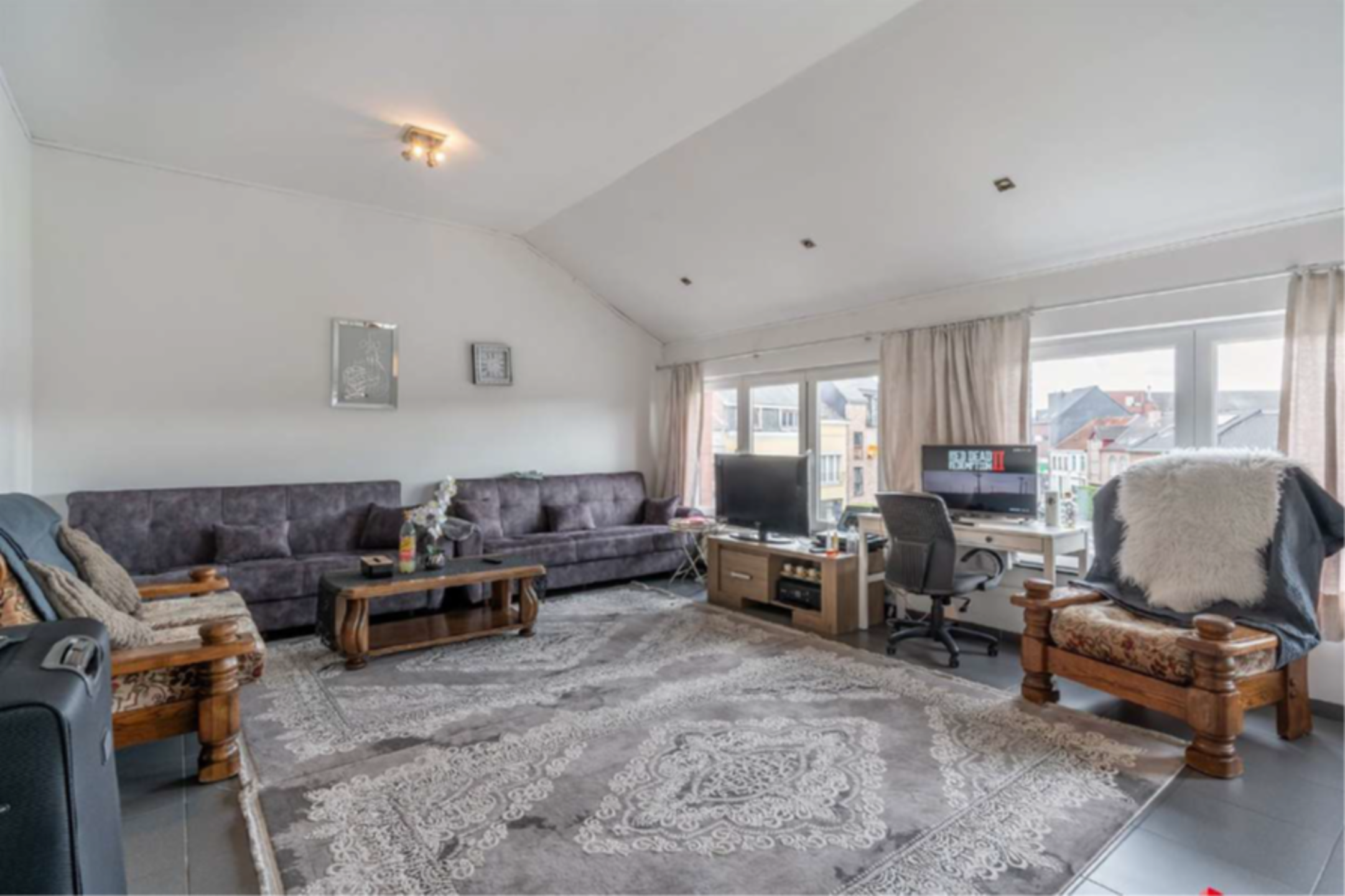 Net Appartement op 2de verdieping, 2 slaapkamers in centrum - foto 4