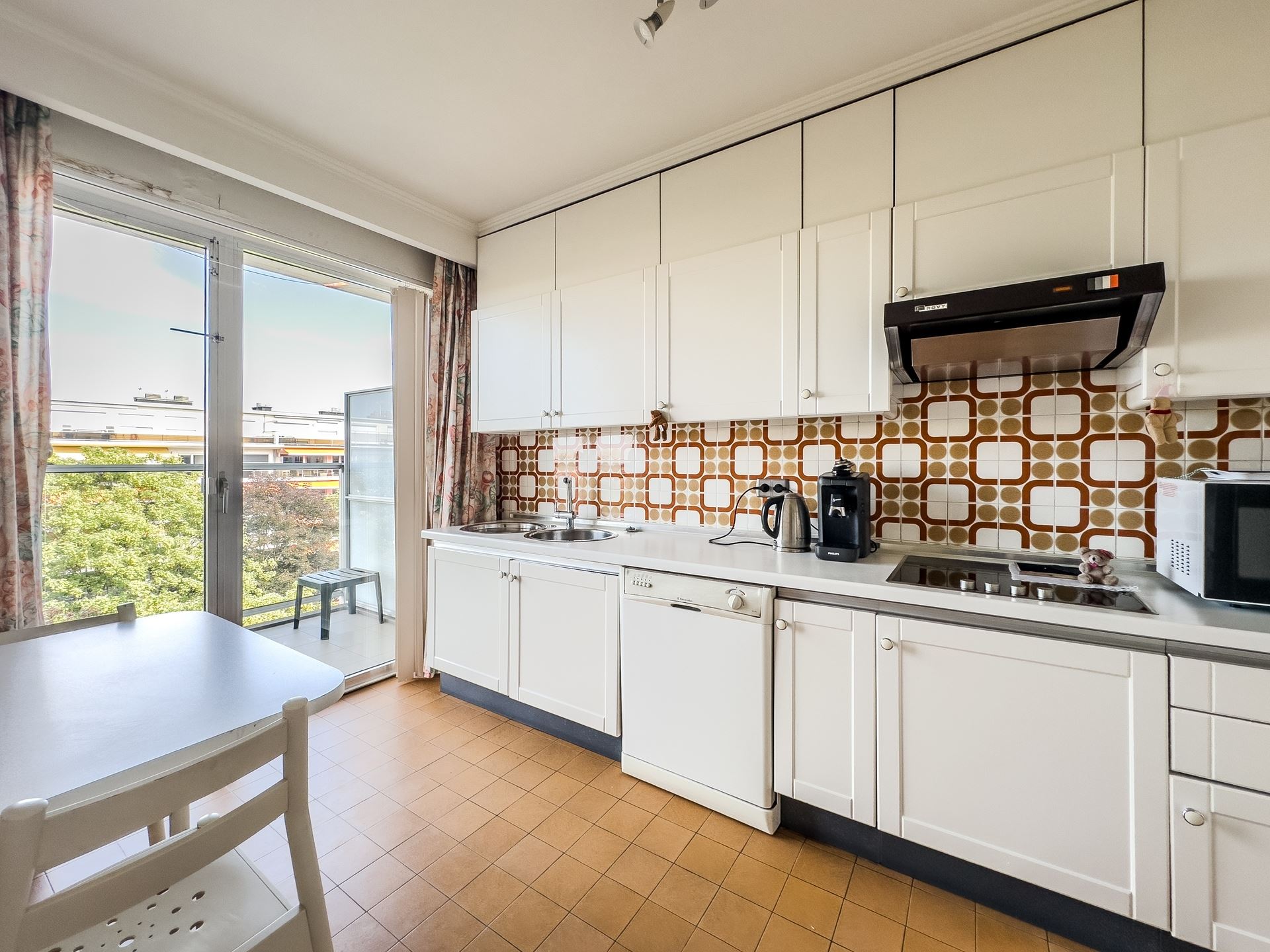 Ruim appartement met garagebox te Rivierenhof - foto 4