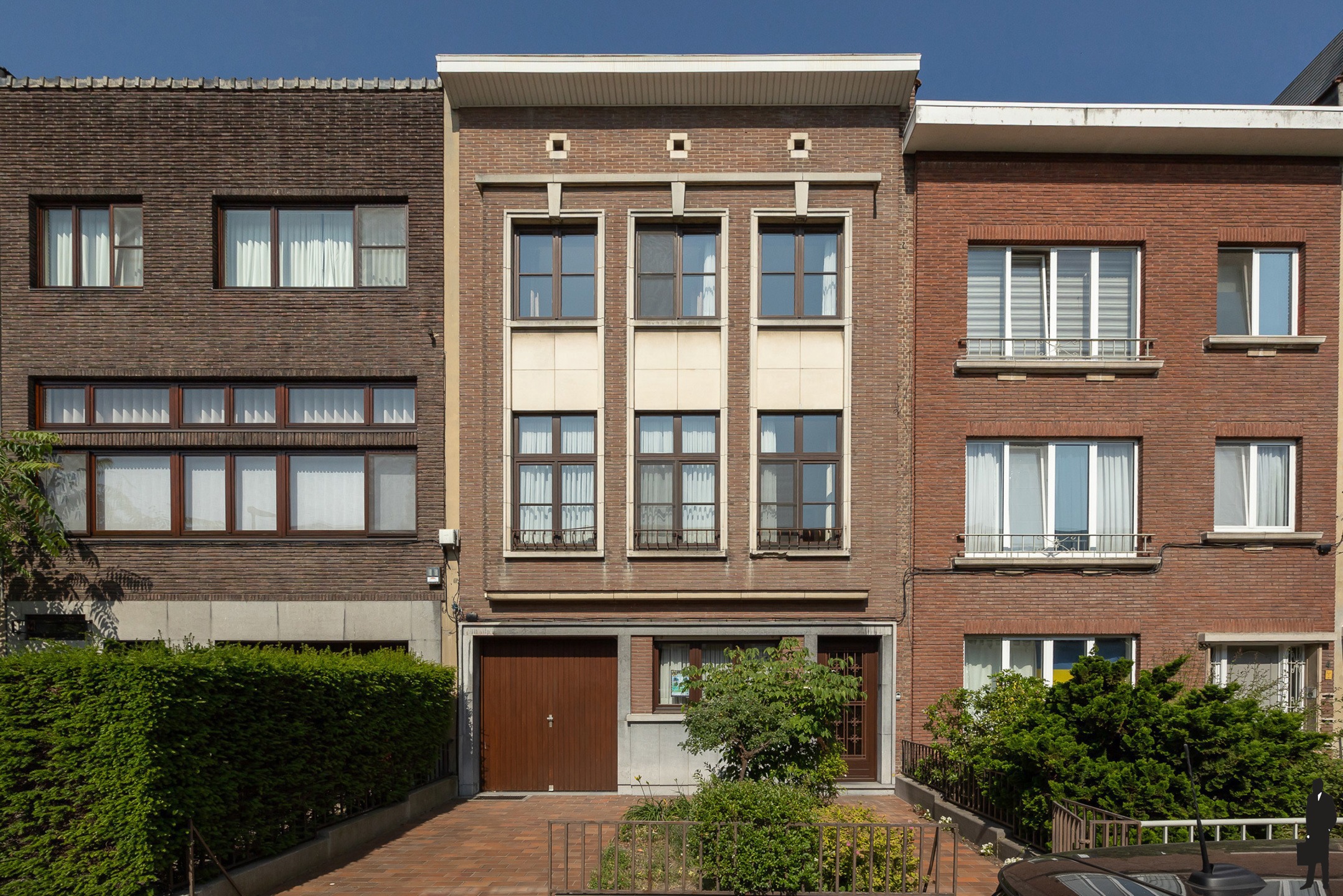 Ruime gezinswoning met tuin en garage in groene wijk tussen Antwerpen en Wilrijk - foto 1