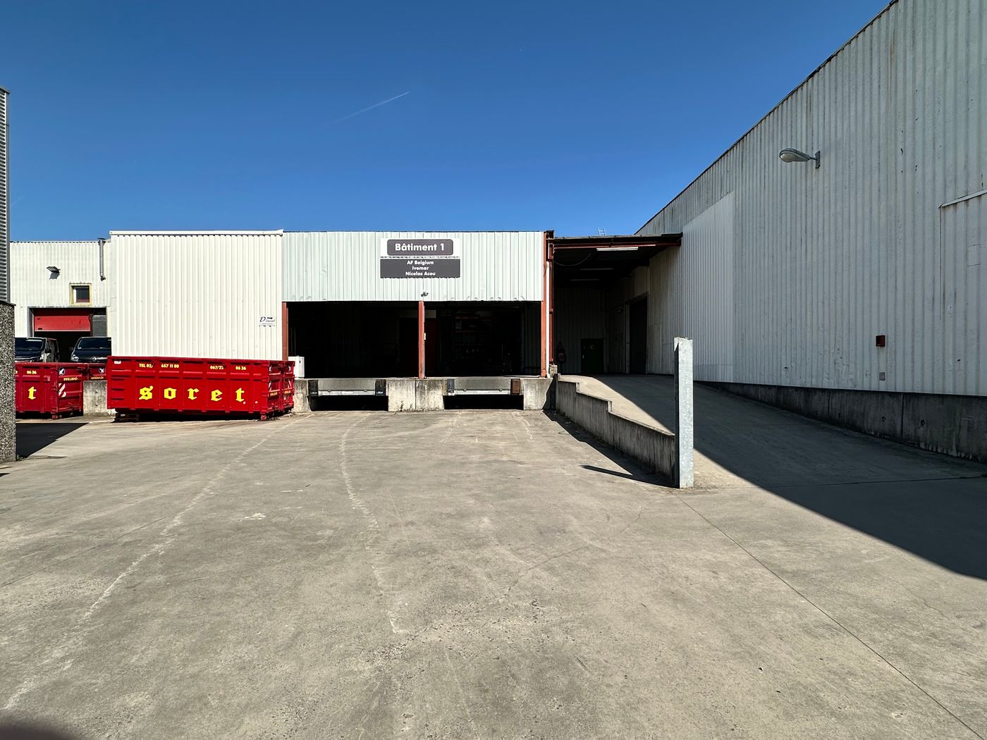 760 m² magazijn met 75 m² kantoren te huur - foto 3