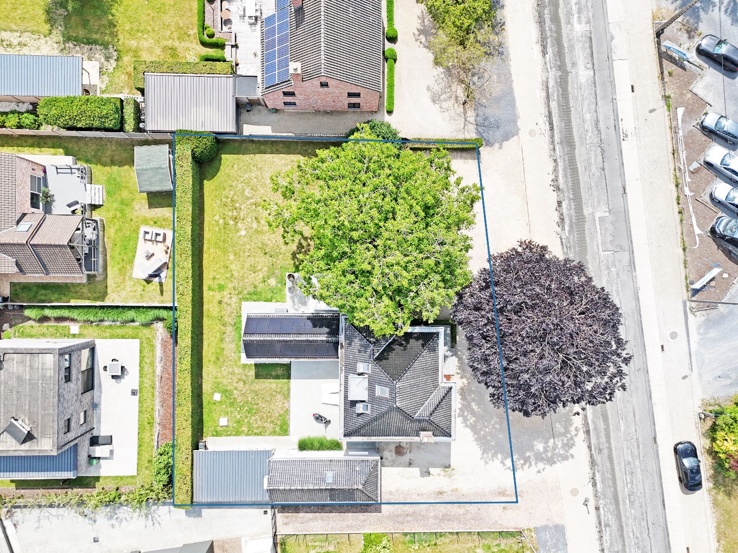 Charmante herenwoning met afzonderlijke praktijkruimte te Velzeke - foto 2