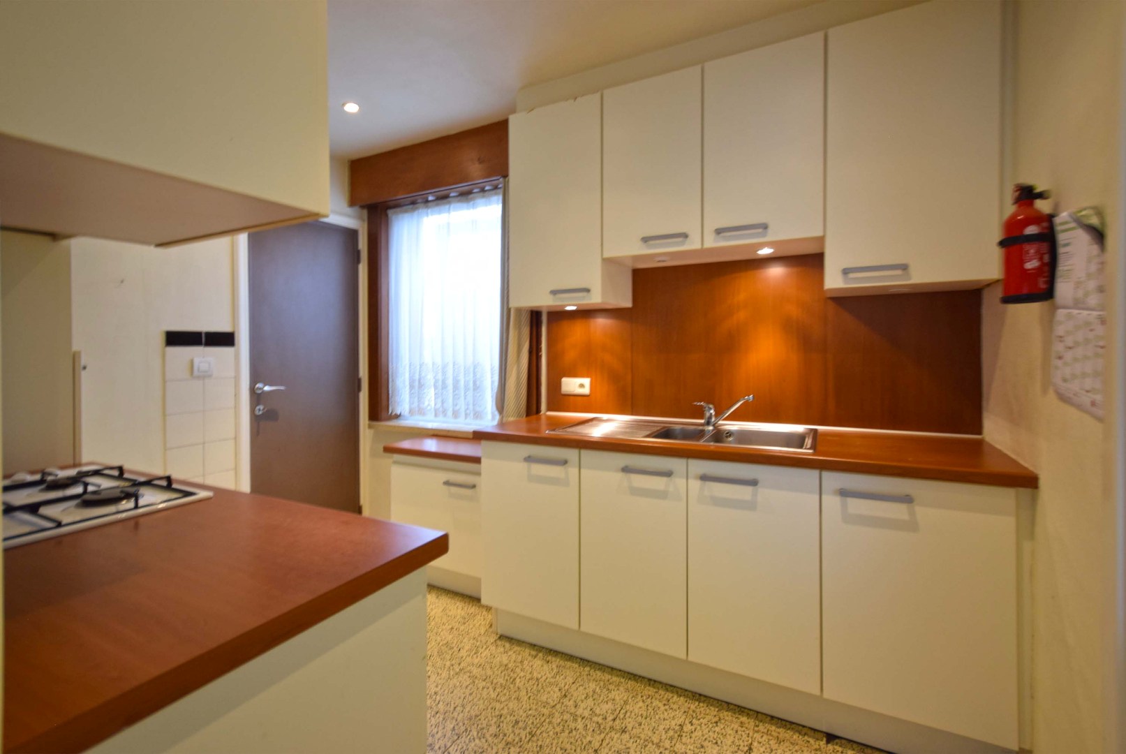 Charmante burgerwoning met authentieke uitstraling en vlotte bereikbaarheid te huur in Ardooie - foto 5