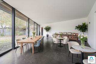 Ontdek dit unieke horecapand met een totale bewoonbare oppervlakte van maar liefst 686 m² – een uitzonderlijke kans voor ondernemers die...