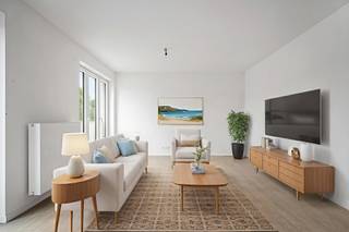 Dit nieuwbouwappartement ligt vlakbij het centrum van Staden.Het appartement is als volgt ingedeeld: inkomhal met apart toilet, ruime berging,...