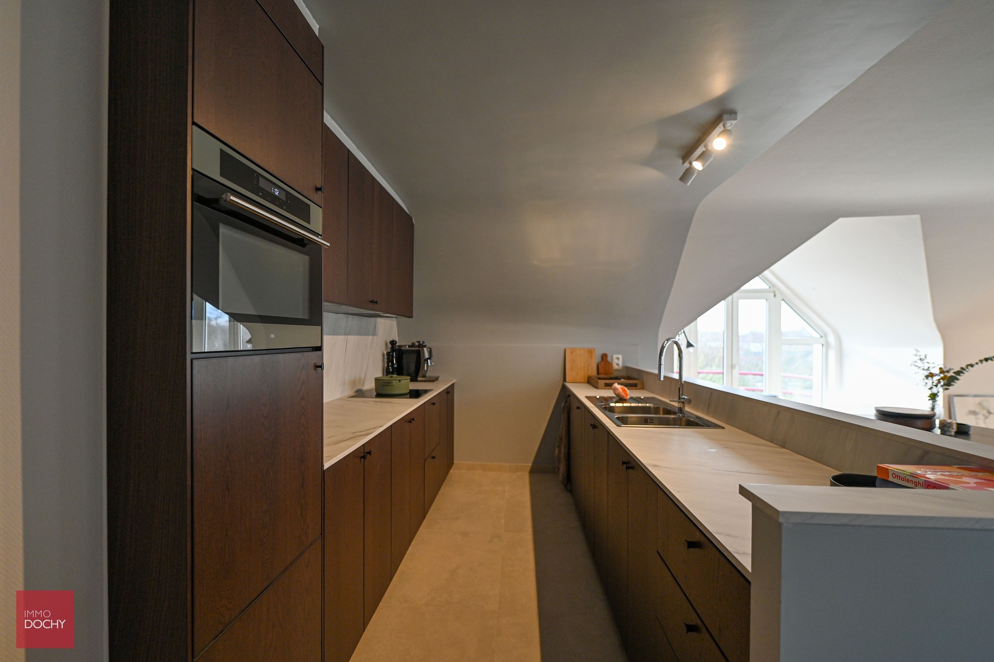 Vernieuwd ruim dakappartement | Doorniksewijk - foto 3