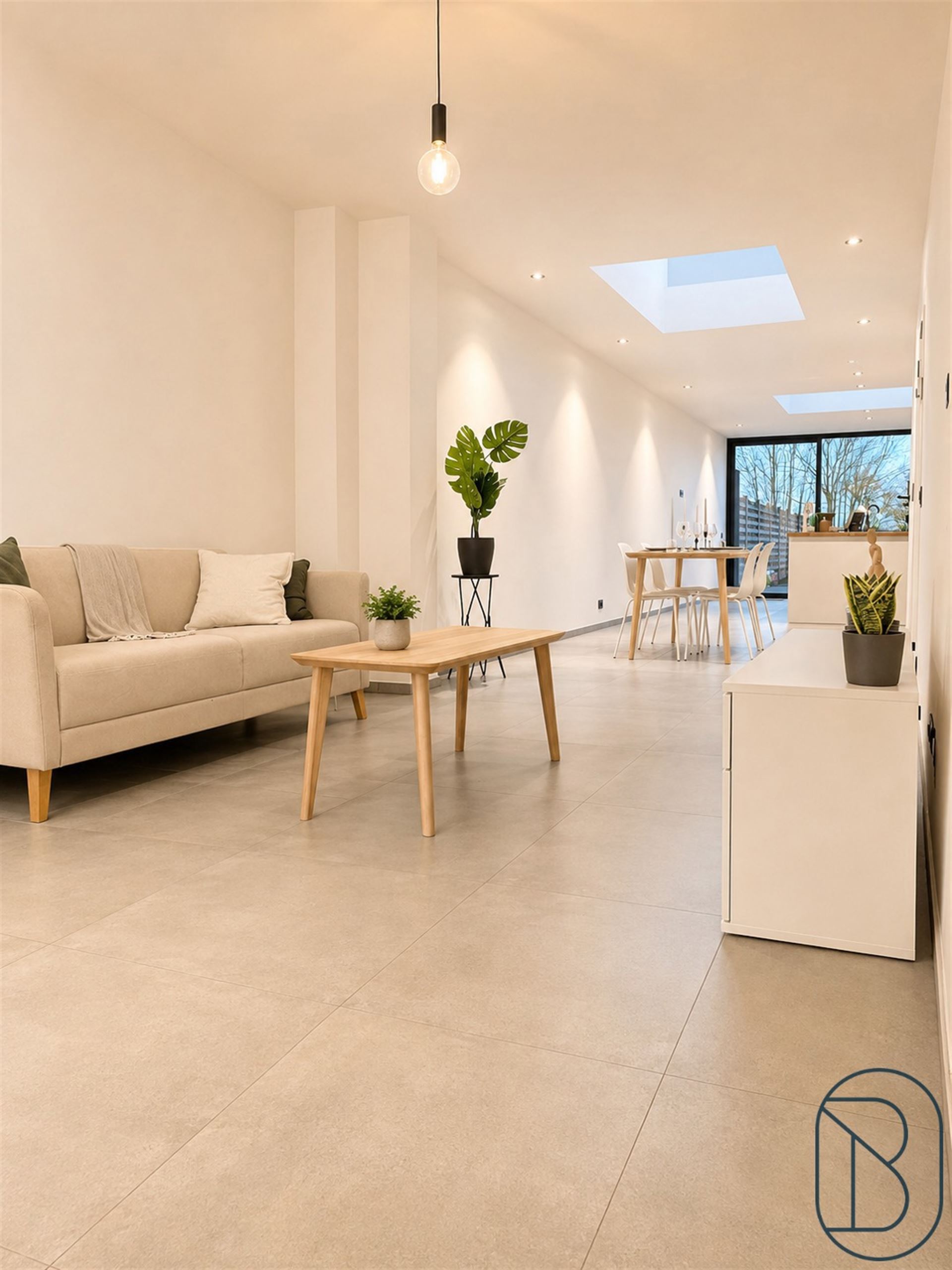 Volledig gerenoveerde woning met 3slpk, tuin en uitweg! - foto 3
