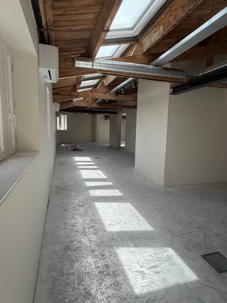 Dit gebouw werd oorspronkelijk ontworpen door de architecten Léonard en Henri Blomme in 1905 en gebouwd in opdracht van diamantair Louis...