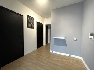 Dit dakappartement is gelegen pal in het centrum van Geel met de Nieuwstraat en de Markt van Geel op wandelafstand. Hierdoor bevinden alle...