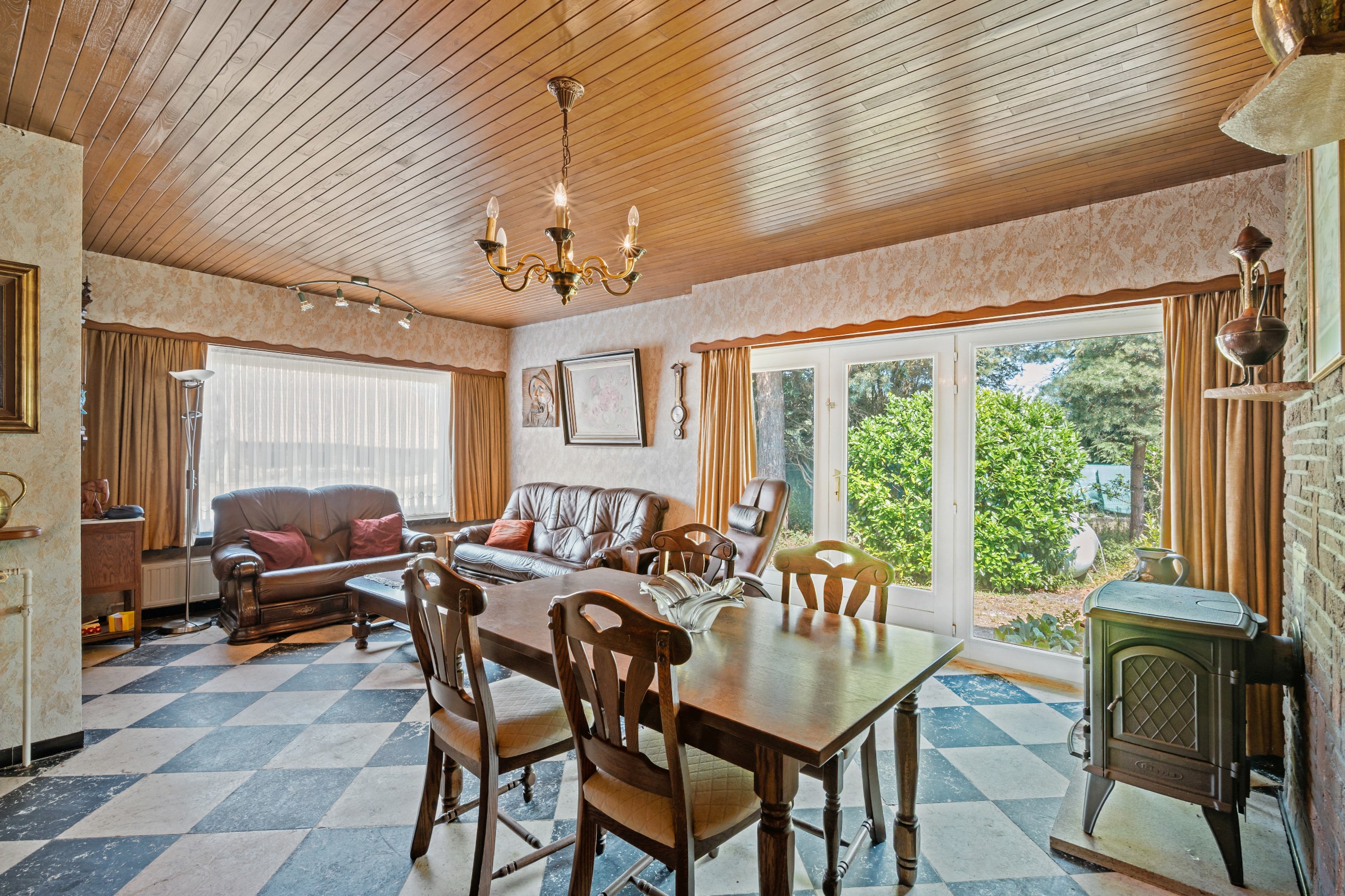 Te renoveren woning met 3slpks op een perceel van 1.828 m² te Balen - foto 4