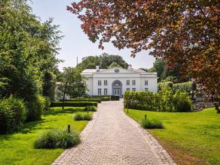 Located in Dilbeek, close to Brussels, Hof te Bodegem is a former 17th-century ‘pleasure house’ in neoclassical style. This exceptional manor...