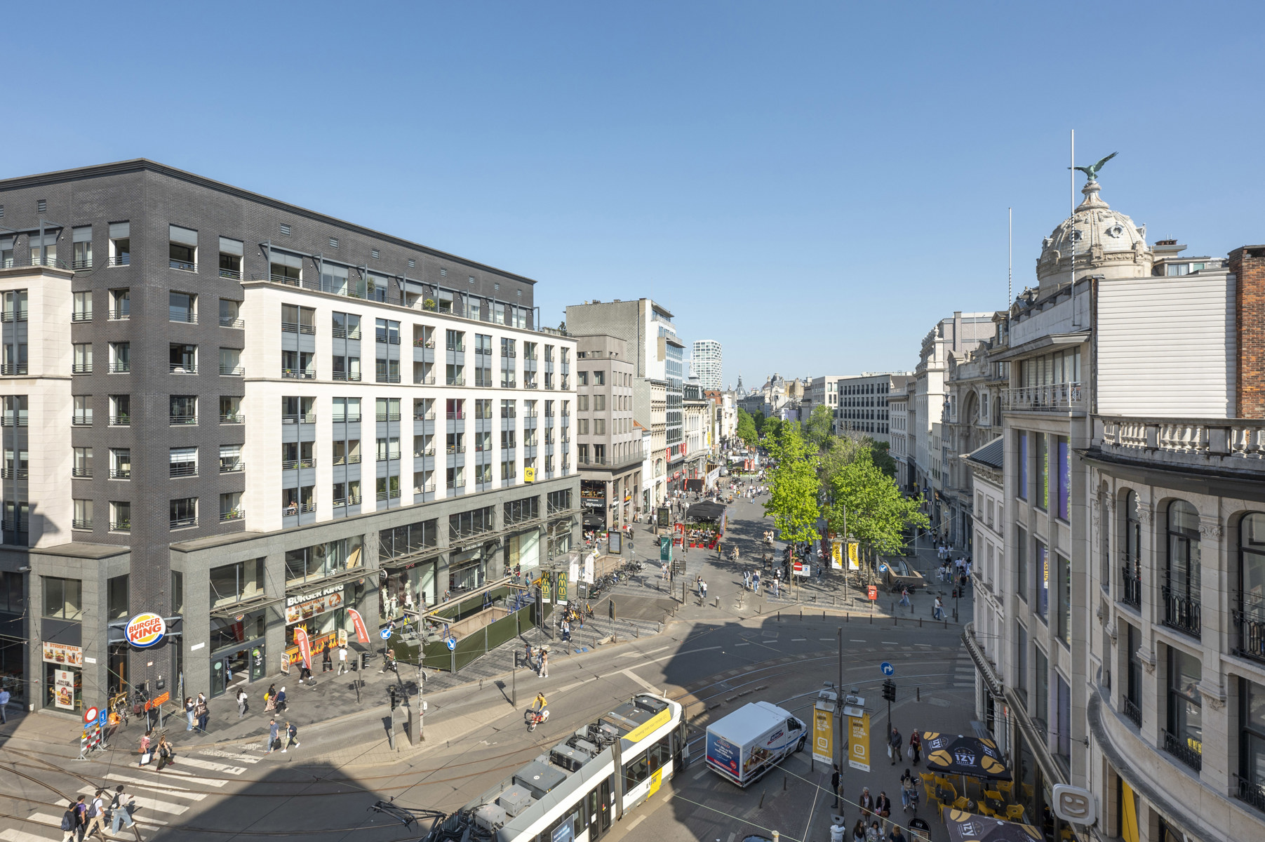 Luxueus gerenoveerd appartement in befaamde Meirbuilding - foto 2