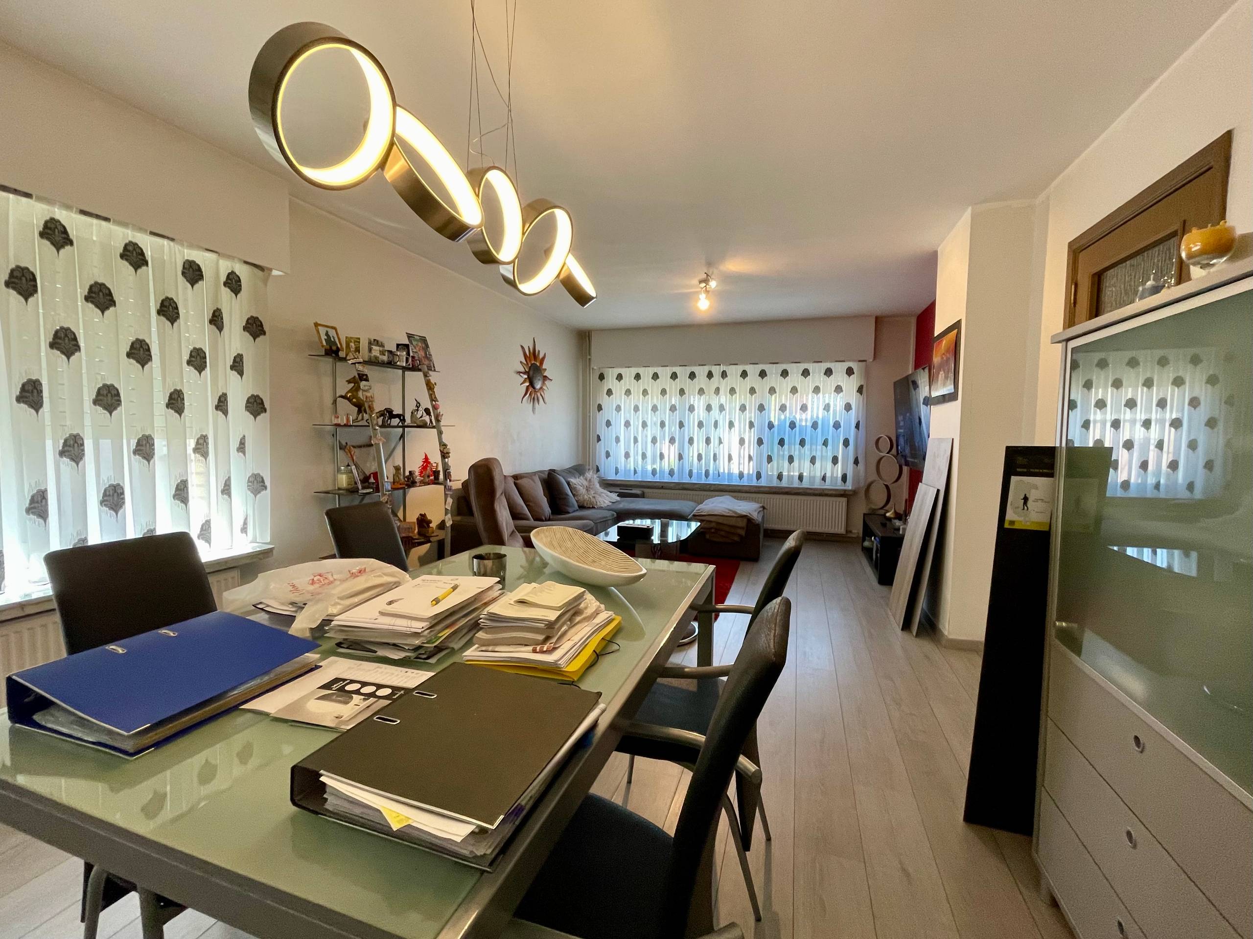Appartement met twee slaapkamers, terras en garage - foto 2
