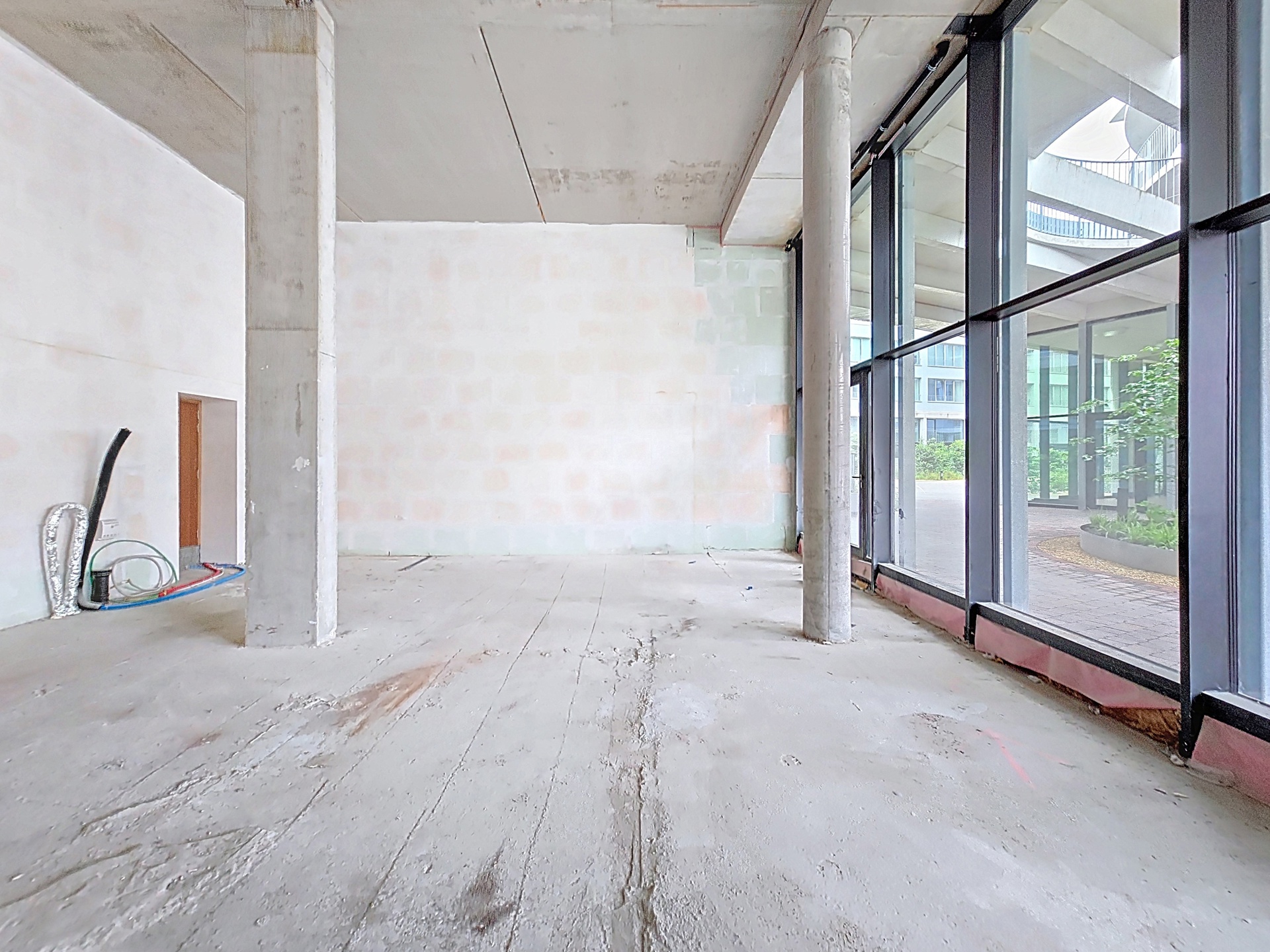 Commercial à vendre à Bruxelles - photo 2