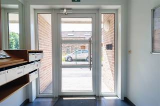 HUURVOORWAARDEN  Maandelijkse huur: 950 €Gemeenschappelijke lasten: Voorziening van 95 €Privé lasten: Elektriciteit, water, gasverwarming, telefoon,...