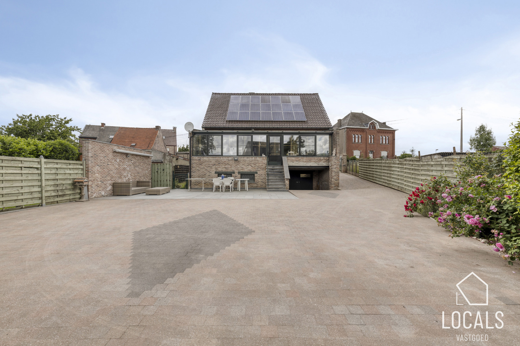 Zeer goed onderhouden ruime open bebouwing te Kerksken - foto 2