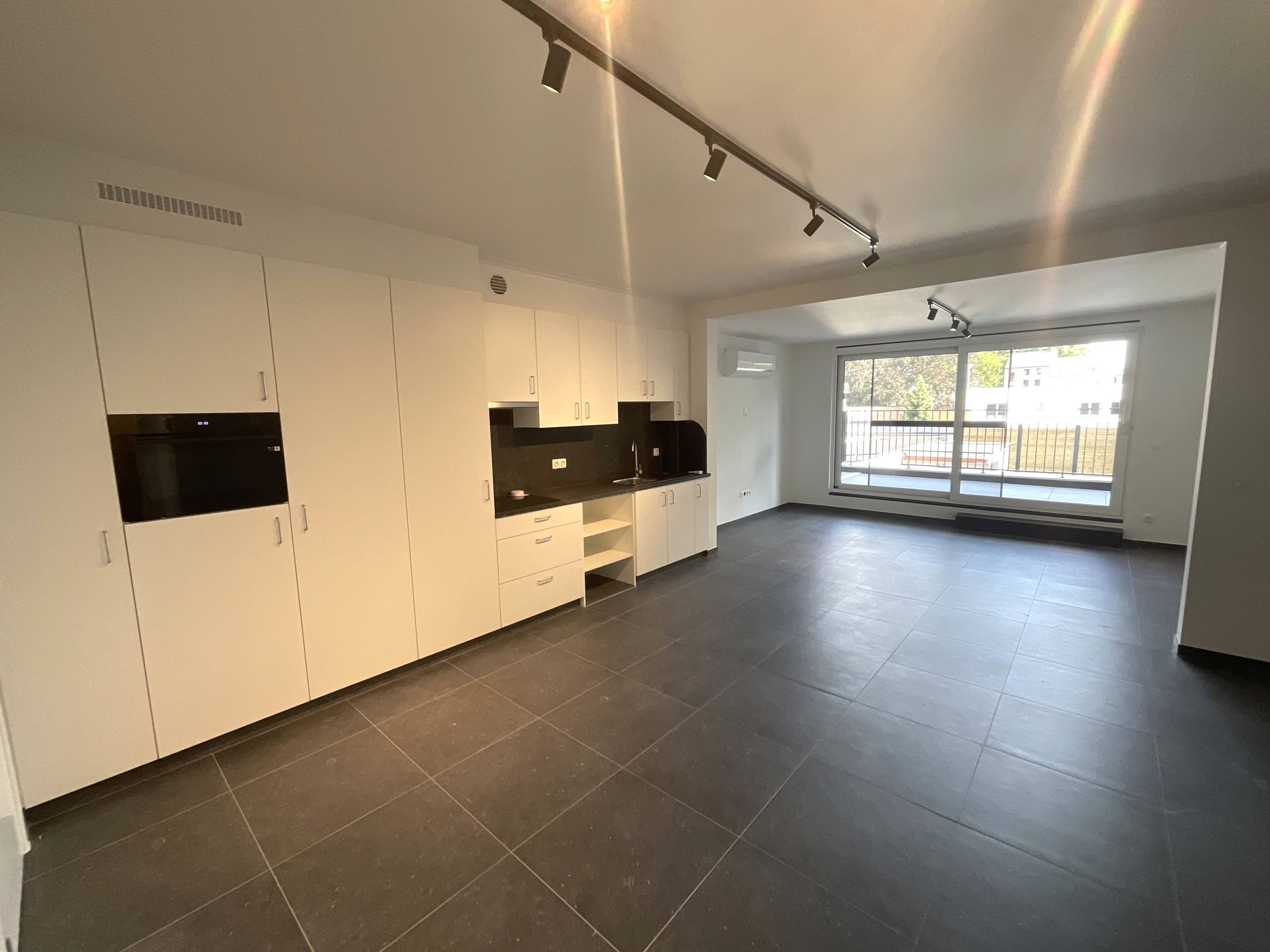 Volledig gerenoveerd appartement in centrum Herentals - foto 2