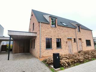 Welkom in deze energiezuinige parel, gelegen in een rustige woonwijk zonder doorgaand verkeer. Deze ruime woning biedt het perfecte comfort en...