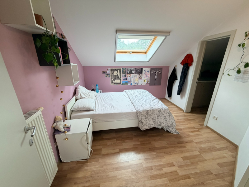 --- NIEUW --- Prachtig gelegen 1-slaapkamerappartement met autostaanplaats, terras én tuin! - foto 4