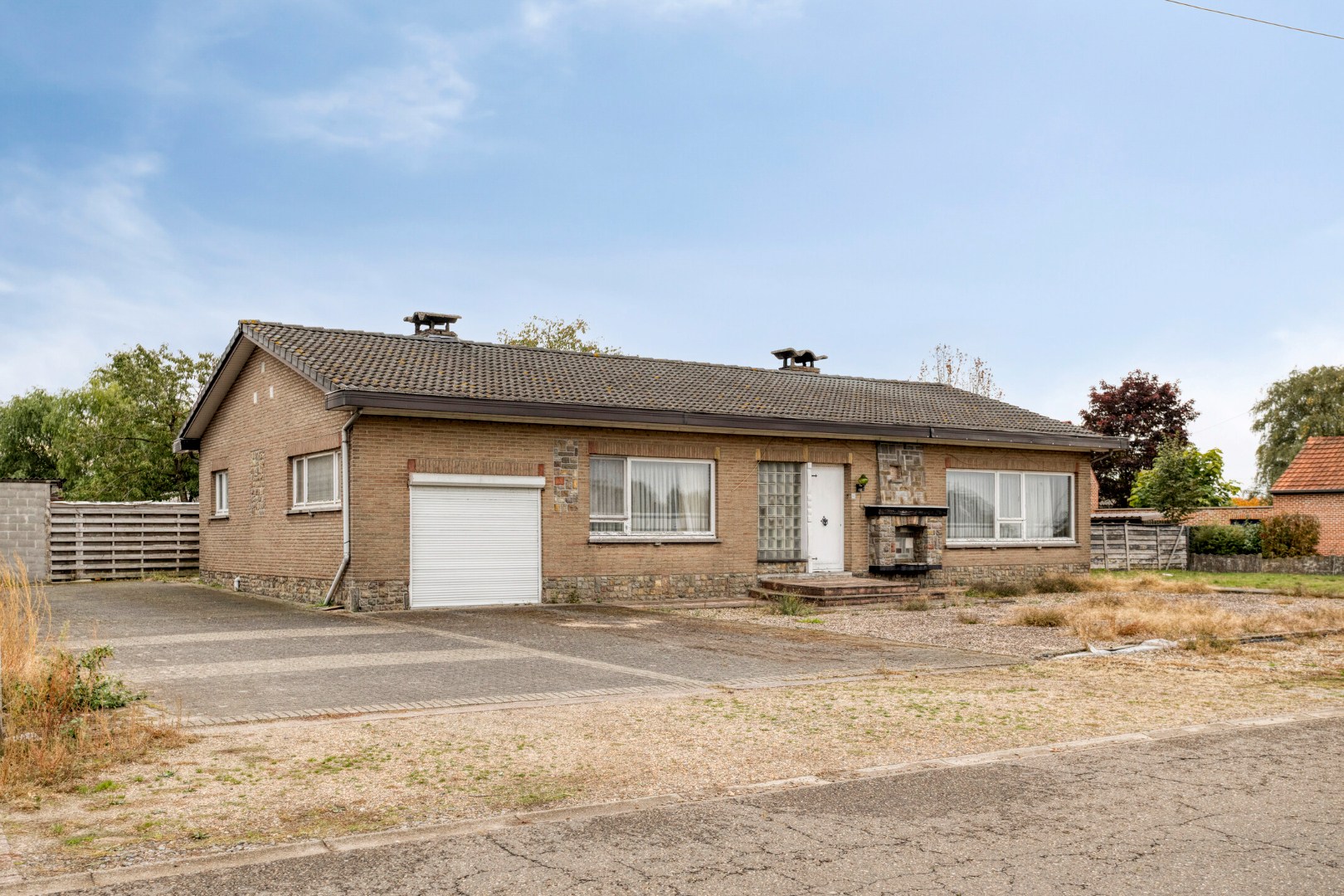 Te renoveren laagbouwwoning in een landelijke omgeving in Geel op een perceel van 22.880m² - foto 2