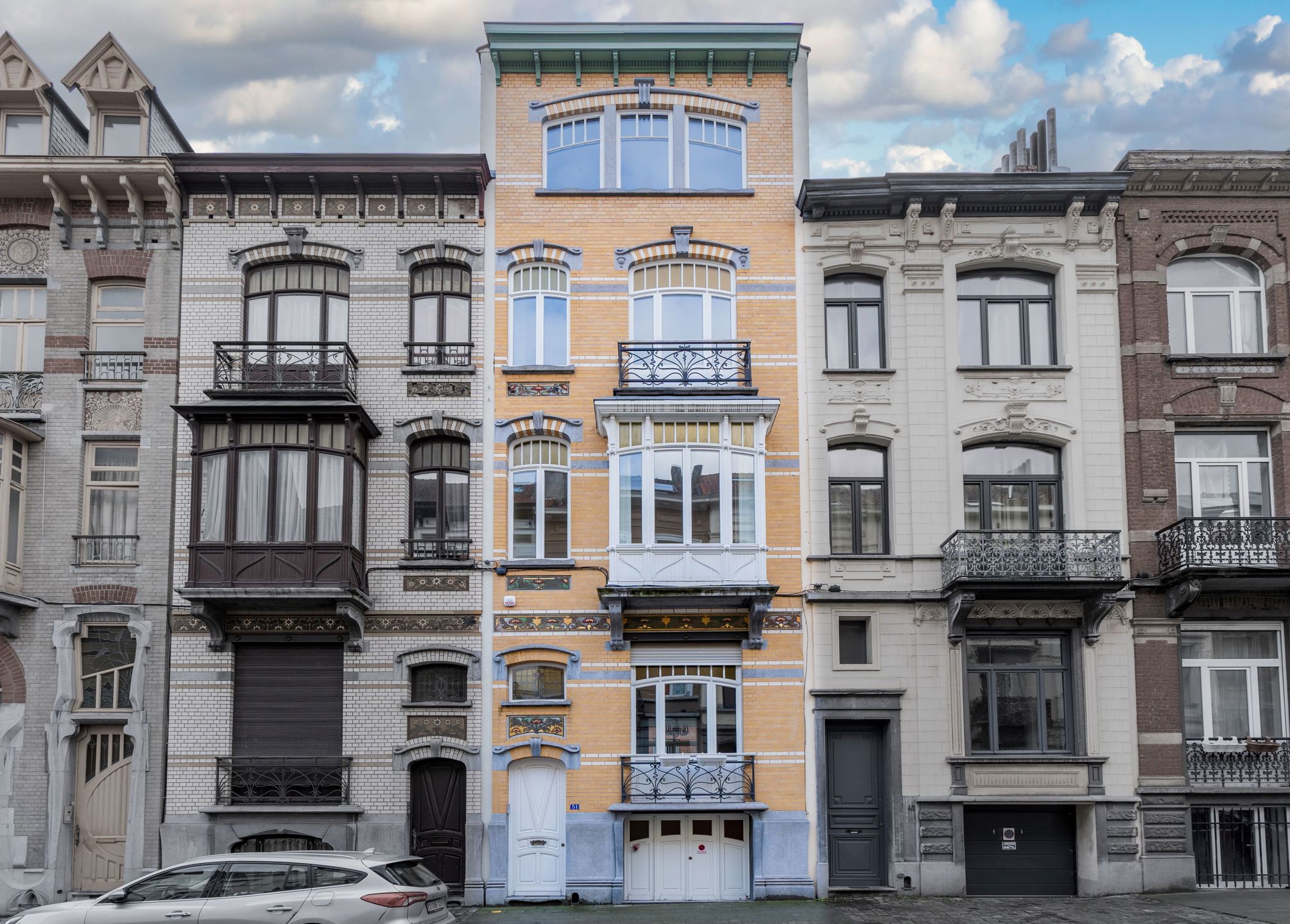Huis te koop in Brussel met 5 slaapkamers - foto 1