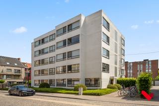 <p><span>Op zoek naar een comfortabele en instapklare studentenkamer in Leuven? Deze moderne studio op de vierde verdieping van residentie Archiv combineert een uitstekende ligging met alle hedendaagse comfort.</span></p>
<p><span>De studio beschikt over een volledig uitgeruste keuken, een eigen badkamer en een kwalitatieve afwerking. Dankzij de renovatie van het gebouw in 2017 geniet je van een frisse, moderne woonomgeving.</span></p>
<p><span>Gelegen in het centrum van Leuven woon je op wandelafstand van campussen, winkels, horeca en openbaar vervoer, terwijl de rustige straat zorgt voor een aangename leefomgeving.</span></p>
<p><span>Extra troeven:</span></p>
<ul>
<li><span>Volledig uitgeruste keuken</span></li>
<li><span>Eigen badkamer</span></li>
<li><span>Moderne afwerking</span></li>
<li><span>Gebouw gerenoveerd in 2017</span></li>
<li><span>Lift aanwezig</span></li>
<li><span>Gemeenschappelijke fietsenstalling</span></li>
<li><span>Topligging in het centrum van Leuven, in een rustige straat</span></li>
</ul>
<p><span>Deze studio is ideaal als comfortabele studentenwoning én vormt een interessante investering dankzij de uitstekende locatie en de blijvende vraag naar studentenvastgoed.</span></p>
<p><strong><span>Interesse?</span></strong><span> Contacteer BVM Vastgoed via </span><strong><span>016 23 21 45</span></strong><span> of </span><strong><span>info@bvm-vastgoed.be</span></strong><span> voor meer informatie of een bezichtiging.</span></p>