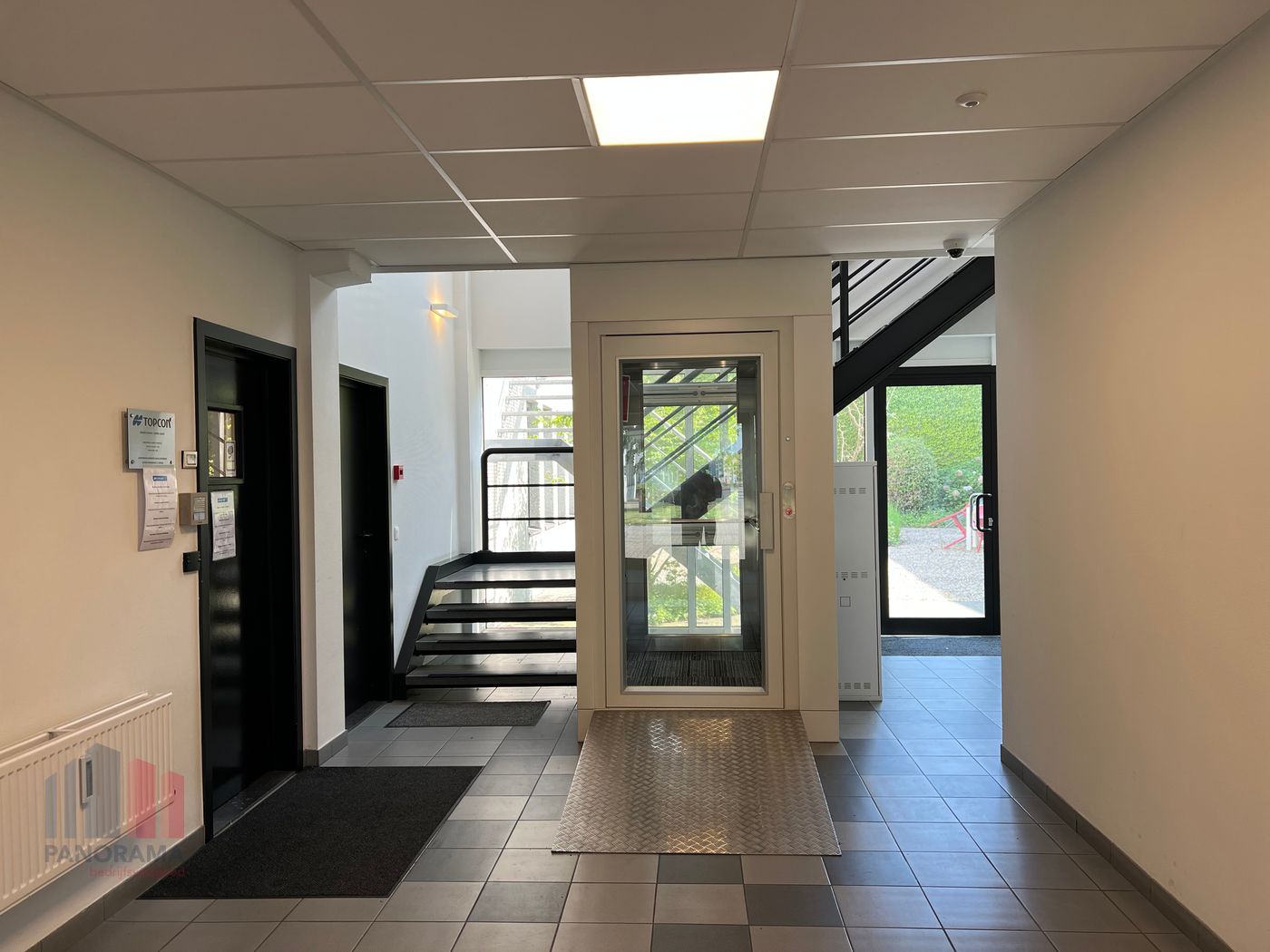 900 m² Kantoren  en 11 parkeerplaatsen te koop, visibiliteit van Pontbeeklaan! - foto 5