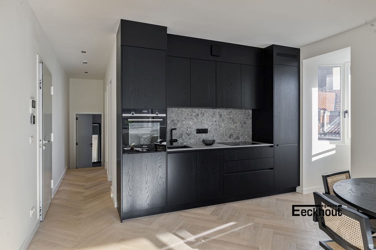 Luxueus en lichtrijk appartement in het centrum van Oostende! - foto 5